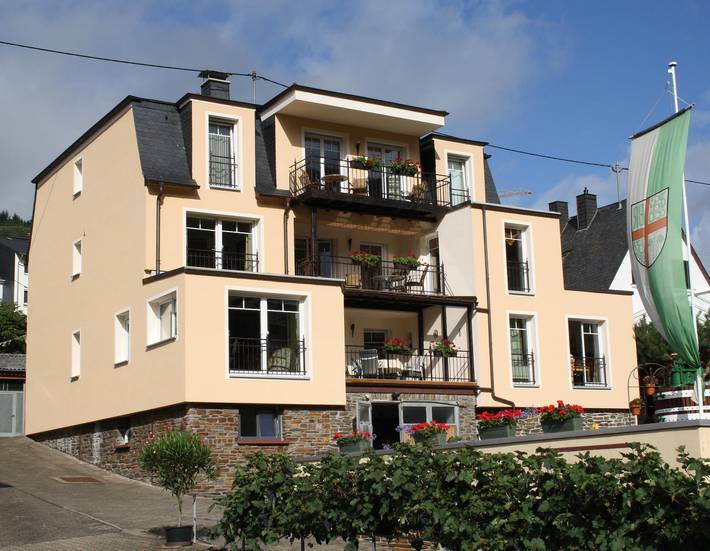 Ferienwohnung für 2 Personen, mit Garten und Balkon, kinderfreundlich an der Mosel