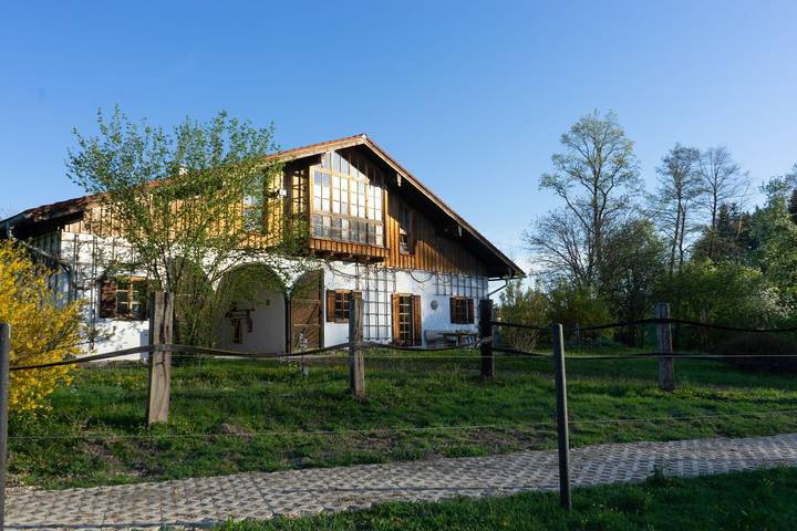 Ganze Ferienwohnung, Ferienwohnung mit großem Panoramafenster in Teisendorf, Rupertiwinkel