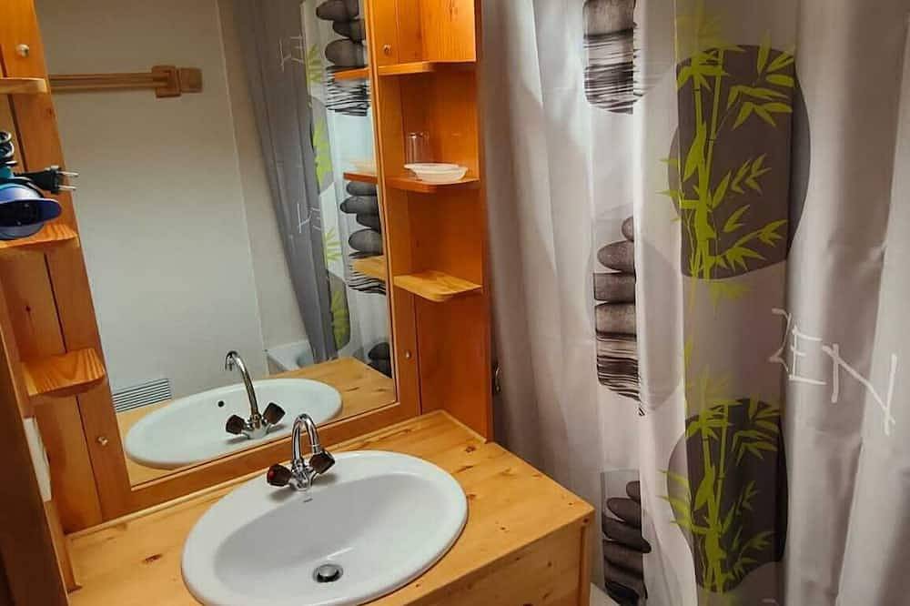 Appartement entier, Appartement 1 🌟 au pied des pistes  - 4/6 personnes in Taninges, Région de Bonneville