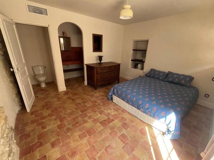 Location de vacances pour 2 personnes, avec terrasse ainsi que jardin et vue à Saint-Hippolyte-le-Graveyron - 2