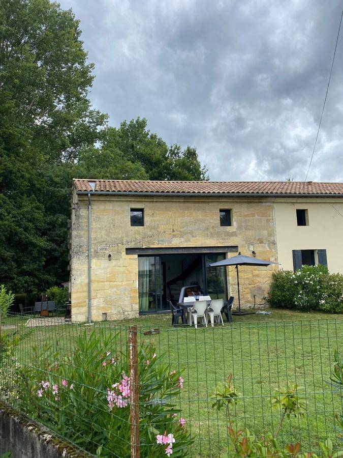 Location de vacances pour 6 personnes, avec jardin à Saint-Denis-de-Pile - 2
