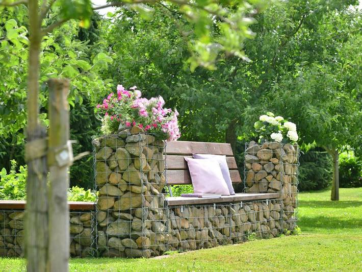 Ferienwohnung für 3 Personen, mit Balkon/Terrasse und Terrasse sowie Garten und Pool in Thüringische Rhön