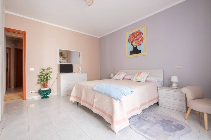 Vacation Home "La Casa Di Wioletta" with Sea View, Private Terrace & Wi-Fi in Barcellona Pozzo di Gotto, Messina Province