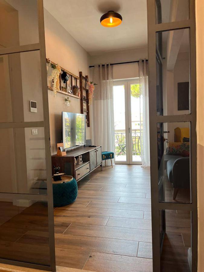 Appartamento intero, Apartment with Sea View in Marina di Cecina, Cecina