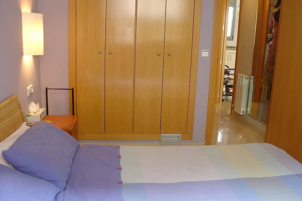 Apartamento entero, Duplex centro Sitges a 50 metros playa- Wifi gratis, A/C y Parking privado in Sitges, Garraf