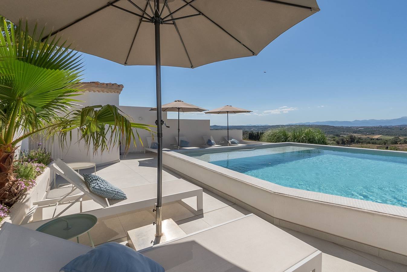 Ferienhaus 'Luxury Finca Es Moli Pool Tennis' mit Bergblick, Wlan und Klimaanlage in Ariany, Mallorca Inselmitte