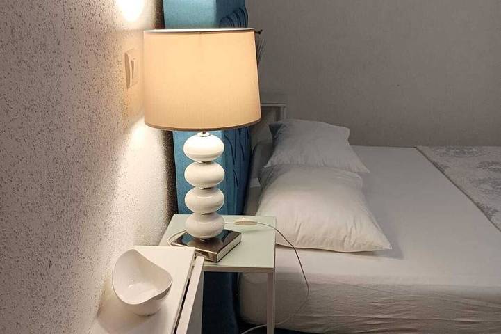 Entire apartment, Cosy room in a center.. 5 min walk to the beach or to main Promenade in Split, Split-Dalmatia