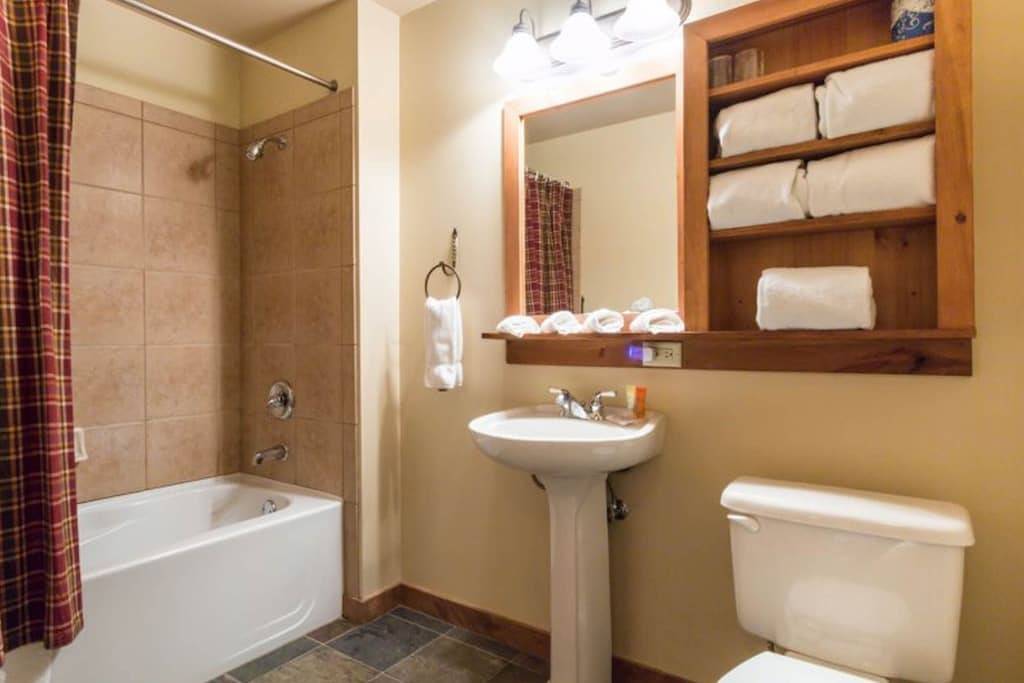 Ganze Wohnung, Neue Auflistung! Gemütliches Studio mit gemeinsamem Pool, Whirlpool, Sauna und Fitnessstudio - zu den Skipisten in Arapahoe Basin