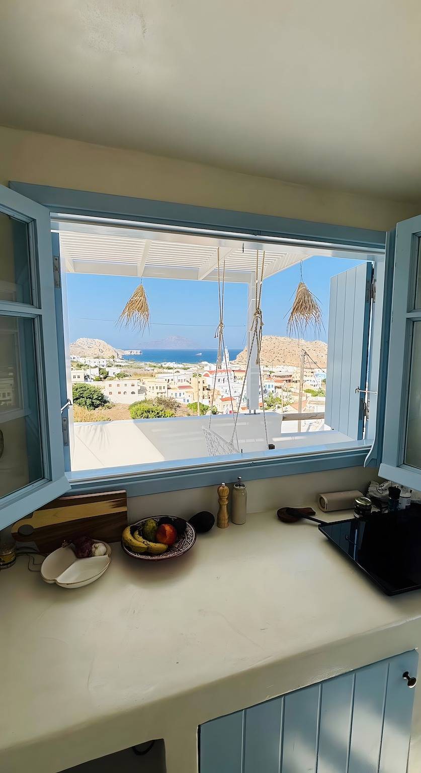 Maison Pnoé, casa vacanze luminosa ad Arkasa con terrazza panoramica in Scarpanto