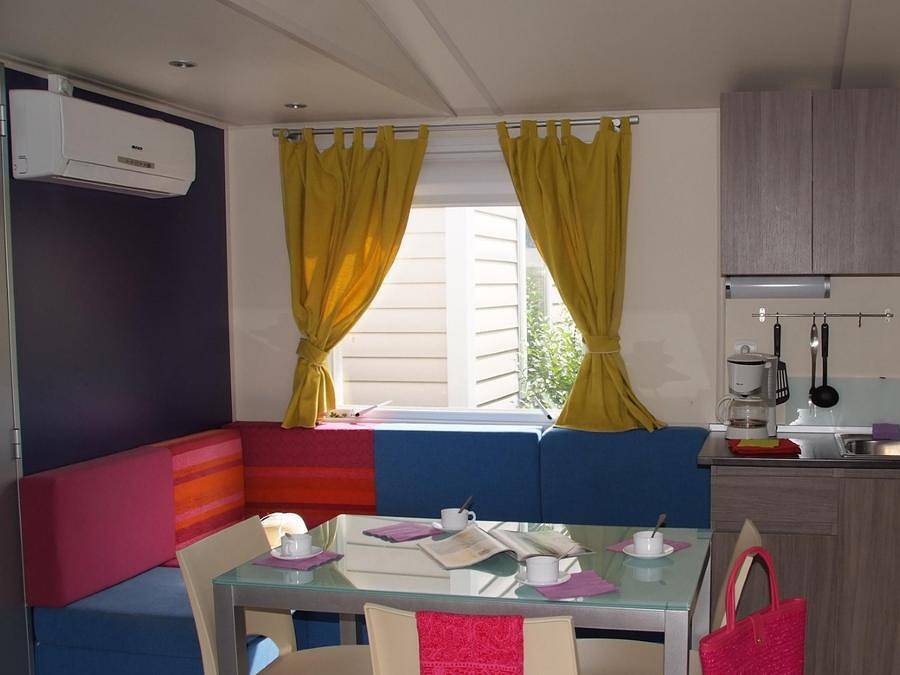 Camping Tikayan la Vallée du Paradis - Mobilheim 8 personen - Texas Standard. in Saint-Raphaël, Massif de l'Esterel