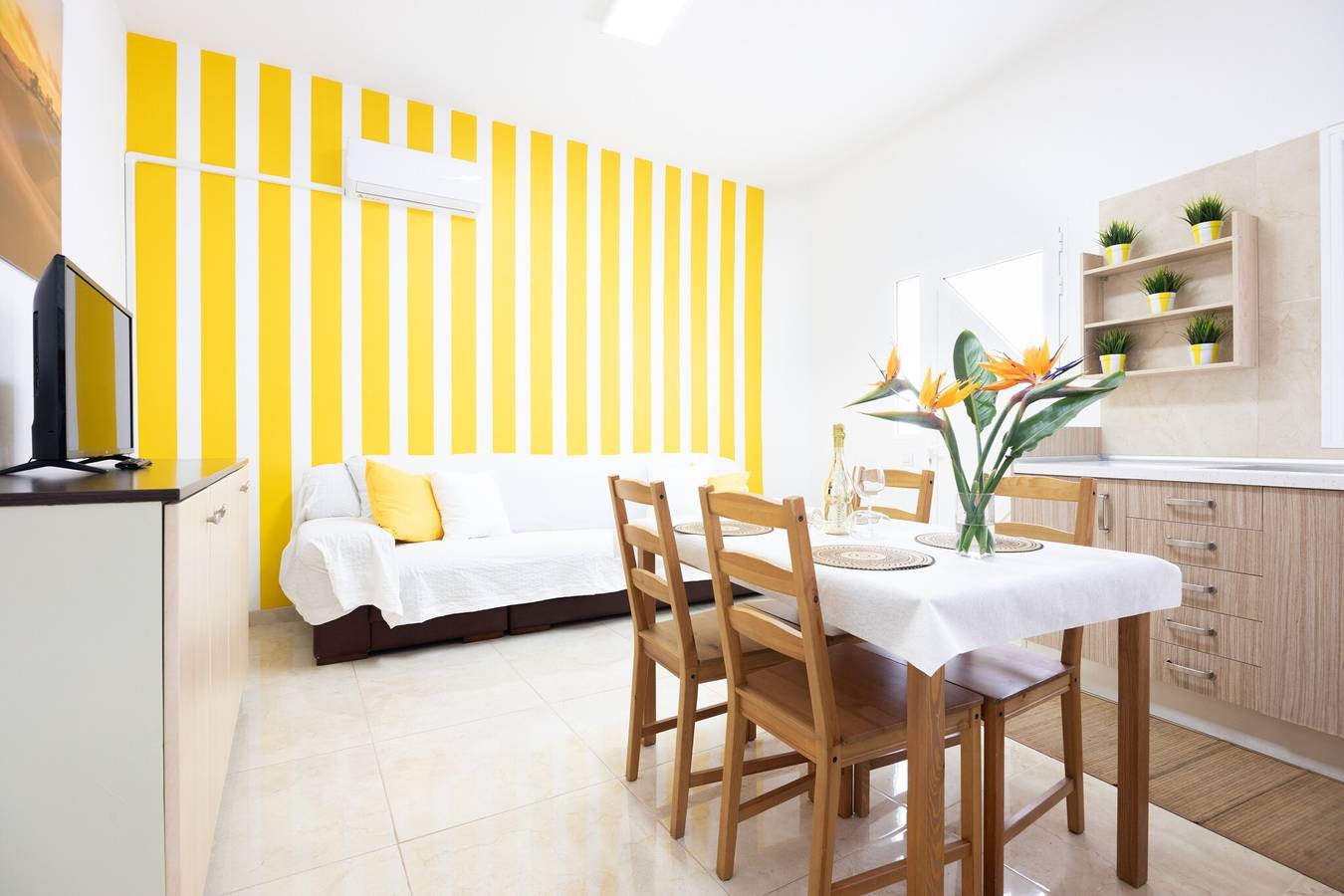Casa vacacional 'Holiday Esquinita' con Wi-Fi y aire acondicionado in Castillo del Romeral, San Bartolomé de Tirajana