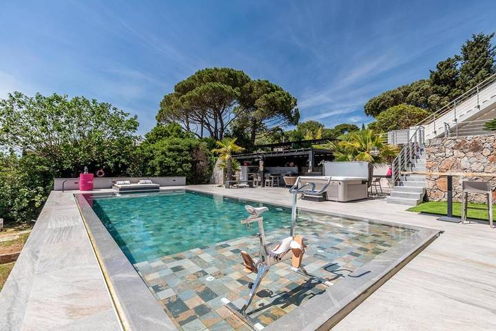 Villa pour 10 personnes, avec piscine et jardin ainsi que sauna et jacuzzi à Sète - 2