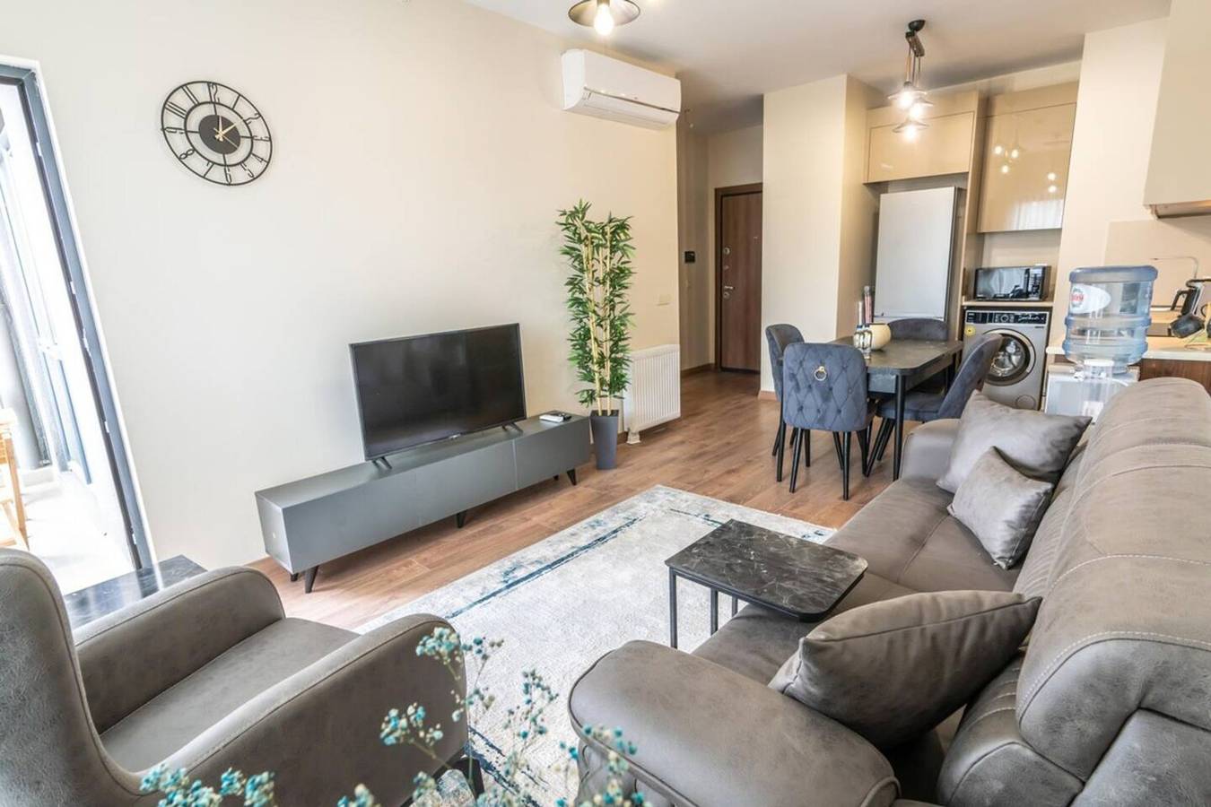 Apartamento entero, Peaceful and Private Escape: 1-Bedroom Apt in Estambul, Región del Mármara