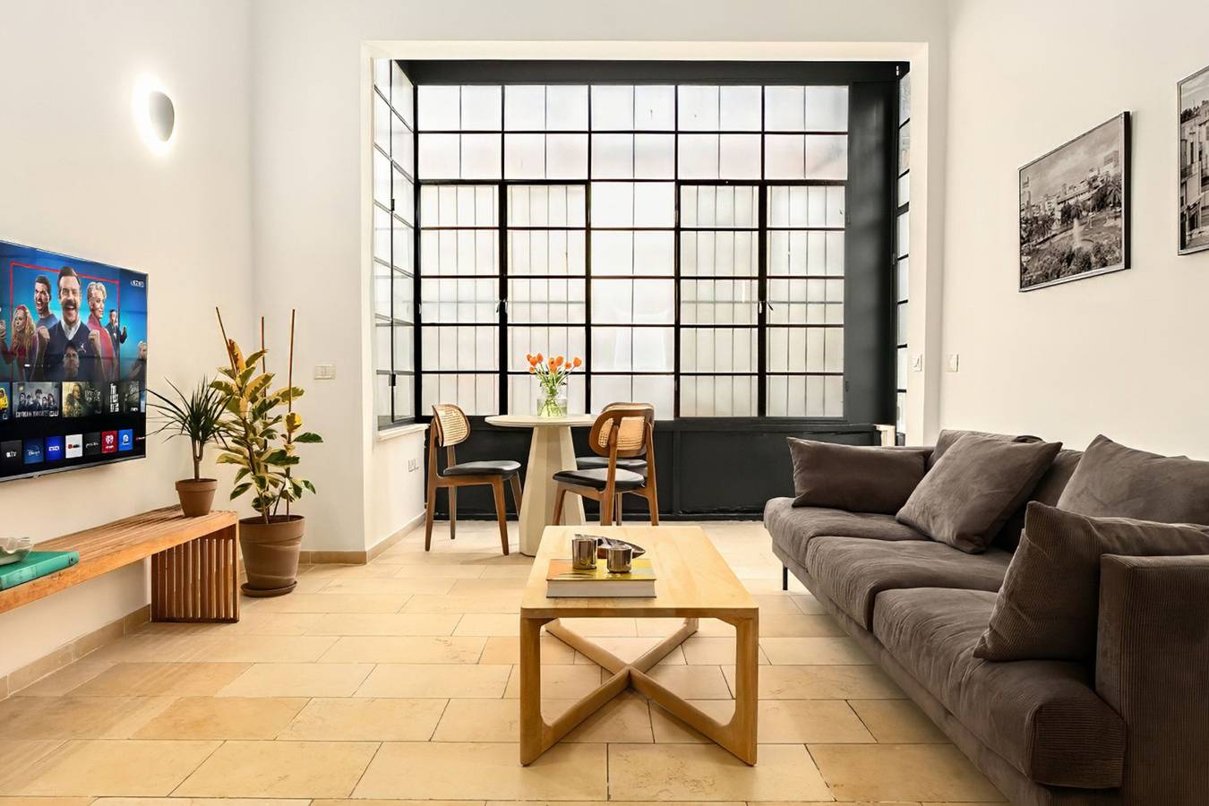 Entire apartment, Modern-Rustic Haven in the City in Tel Aviv, Tel Aviv District