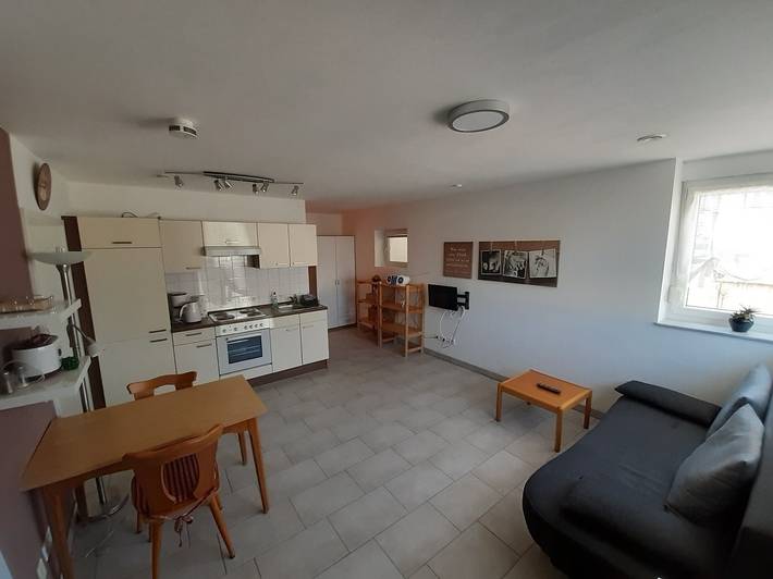 Ganze Wohnung, Ferienwohnung Goltz - Ferienwohnung 36qm mit Terrasse in Thüngersheim, Fränkisches Weinland
