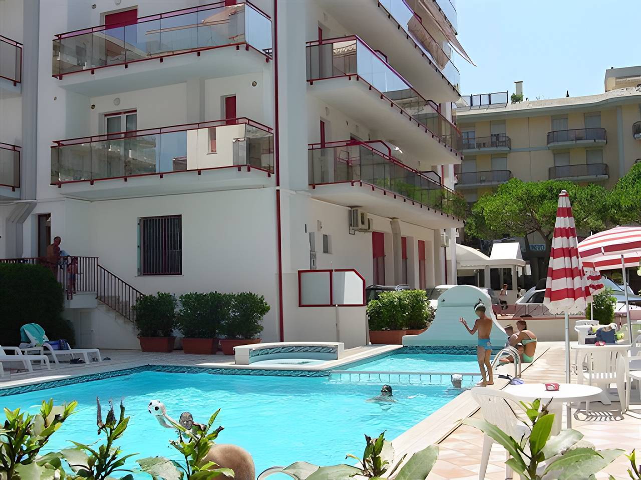 Ganze Wohnung, Ferienwohnung 'Acapulco Residence 101' mit Gemeinschaftspool, privater Terrasse und Balkon in Lido di Jesolo, Jesolo