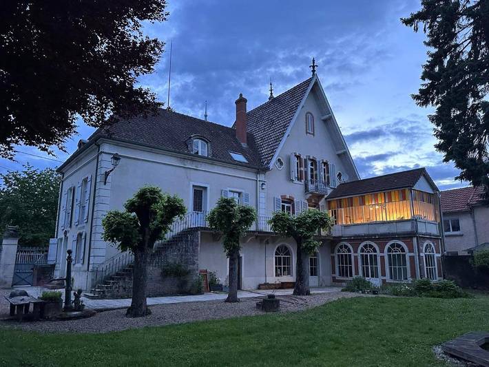 Location de vacances pour 4 personnes, avec jardin et vue à Mellecey - 2