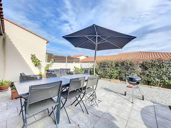 Location de vacances pour 11 personnes, avec terrasse ainsi que jardin et vue, animaux acceptés à Ortaffa - 3