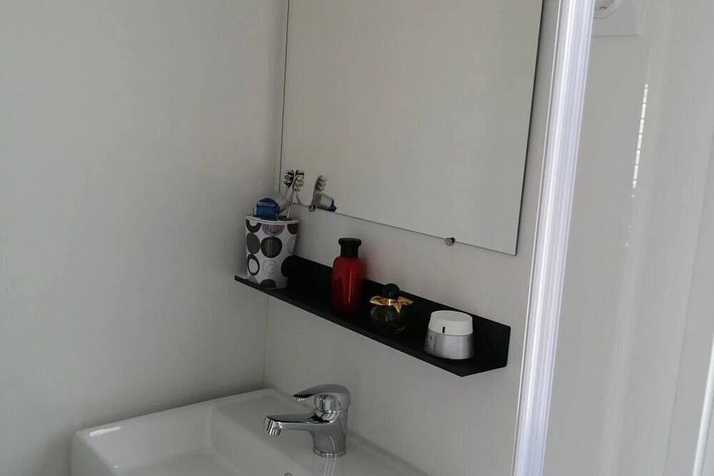 Zecamping 3 étoiles espace aquatique pataugeoire mobil-home Tv 20m2 in Le Boulou, Céret region