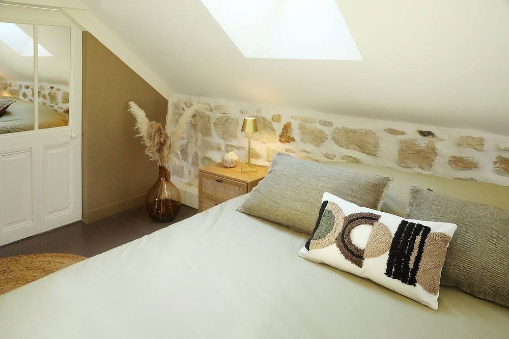Double room with private bathroom in Senlis, Río Oise