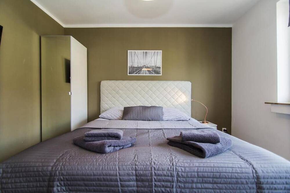 Apartamento entero, Cozy apartment - perfect location: Rhine, cafes, bars, excellent connections in Colonia (Alemania), Renania