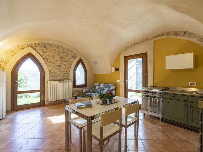 Ferienwohnung für 6 Personen, mit Garten und Ausblick sowie Terrasse in Imperia Provinz - 3