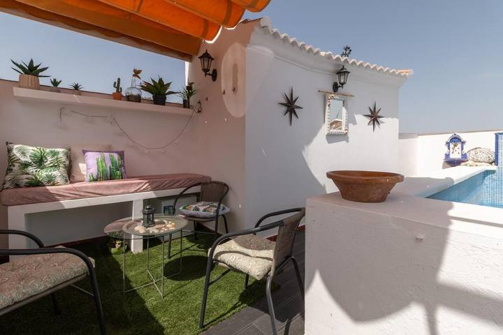 Location de vacances pour 6 personnes, avec Terrasse ainsi que Piscine et Vue à Zuheros