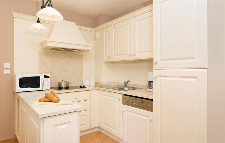 Apartamento vacacional entero, Acogedor 1BR Apartamento c / Piscina y WiFi - 1,5 km de Lachapelle-Auzac in Saumane-de-Vaucluse, Vaucluse