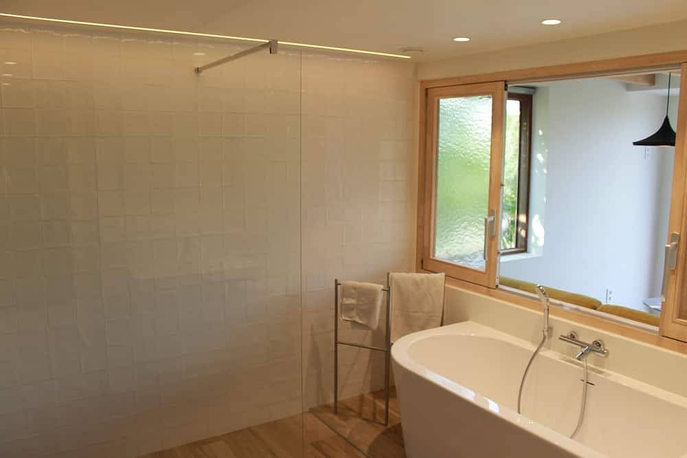 Romantic cottage in the Flemish Ardennes. Private garden and beautiful views in Etikhove, Maarkedal