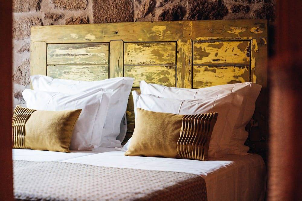 An accommodation unit in the form of a studio T1 with 39m2 in Cortes do Meio, Serra da Estrela