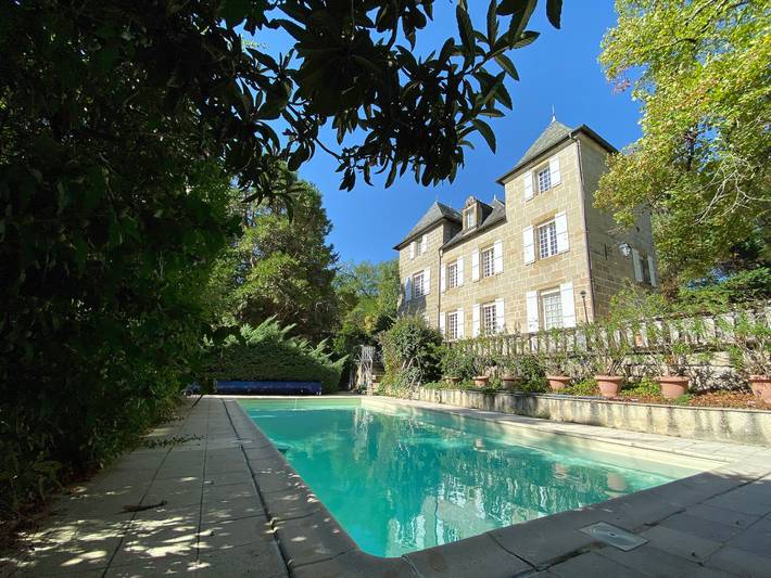 Gîte pour 14 personnes, avec Piscine