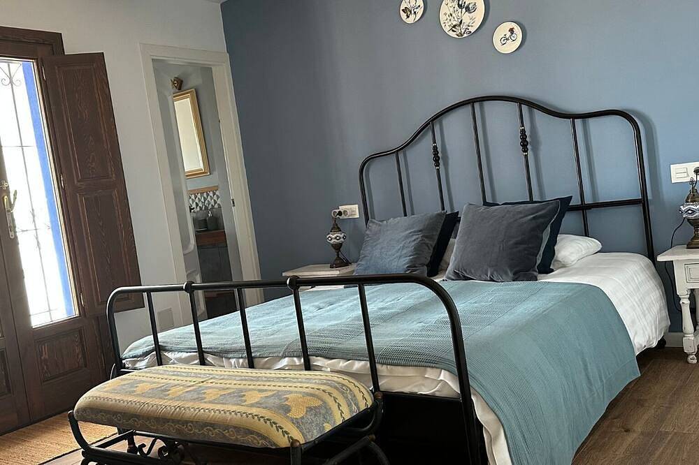 Estupenda casa con la mejor terraza en la azotea y vistas in Ojén, Sierra de las Nieves