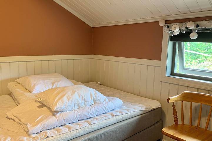 Exclusive sea cabin w. Pool, sauna and hot tub in Hardangerfjord