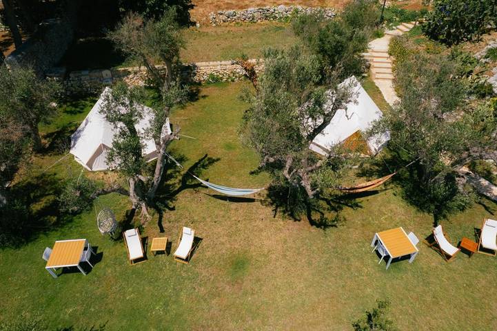 Location de vacances pour 2 personnes, avec jardin ainsi que terrasse et vue dans Marina Serra - 2