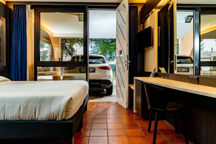 Hôtel pour 4 personnes, avec jardin à Busto Arsizio - 4