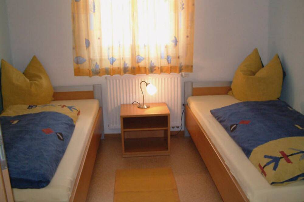 Ganze Wohnung, Barrierefreie Ferienwohnung (Eg) am Ferienhof an der Stadtmauer Merkendorf in Merkendorf, Fränkisches Seenland