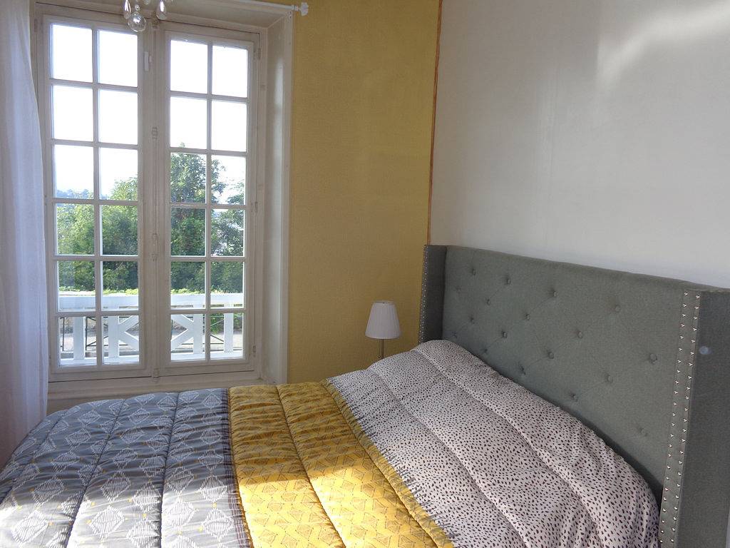 À la Belle Époque, villa bourgeoise Azur - Suite Reine Victoria in Aix-les-Bains, Région de Chambéry