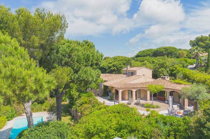 Villa pour 12 personnes, avec balcon et jardin, animaux acceptés dans Gigaro