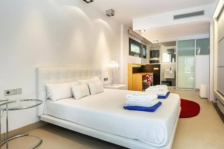 Villa Daruma, perfect retreat in the nature of Ibiza in Es Canar, Santa Eulària des Riu