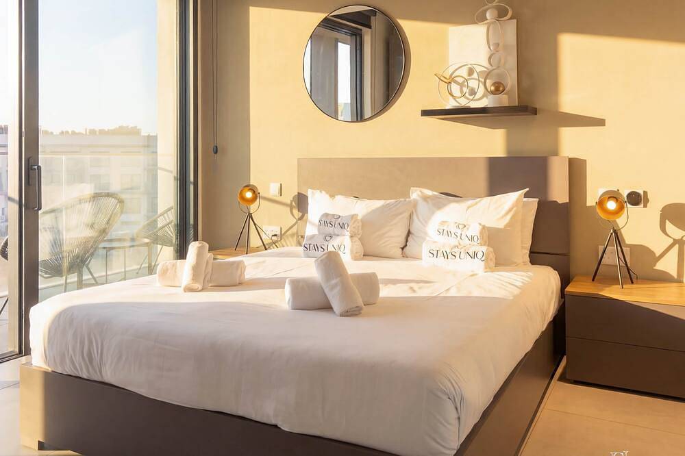 Geheel appartement, 6th Floor Mercury Suite Apartment with Pool Access in Paceville, San Giljan