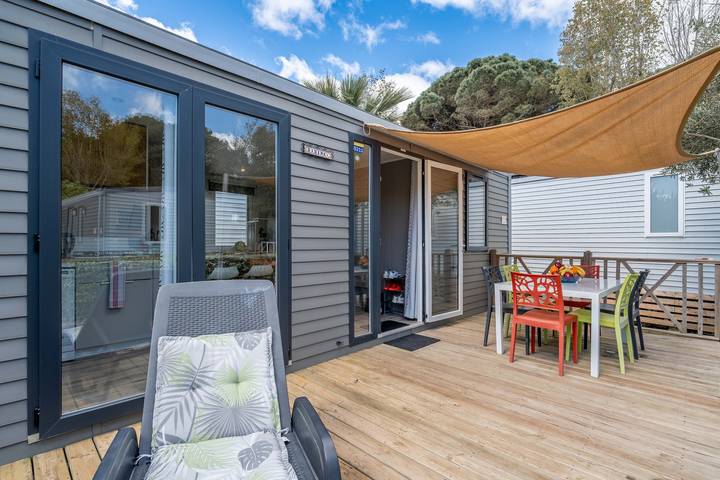 Camping pour 6 personnes, avec Jardin et Bassin pour enfant
