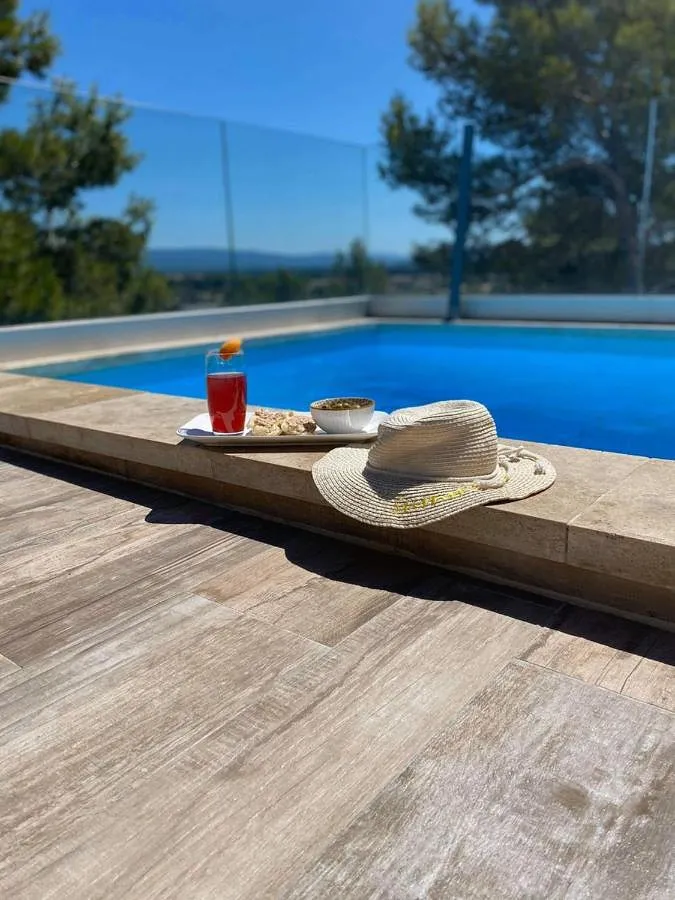Chalet para 6 personas, con piscina además de vistas y terraza - 1
