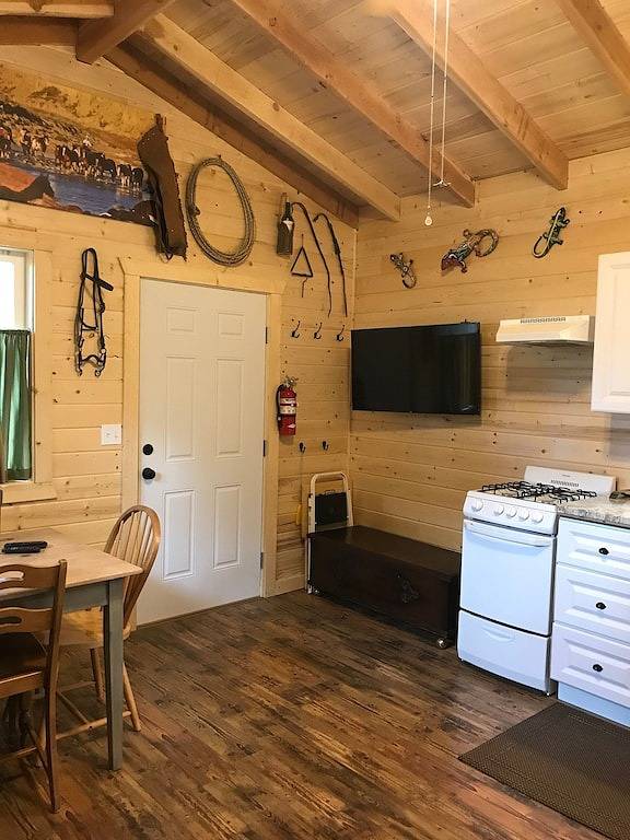 Blockhütte für 2 Personen, mit Garten in Montana