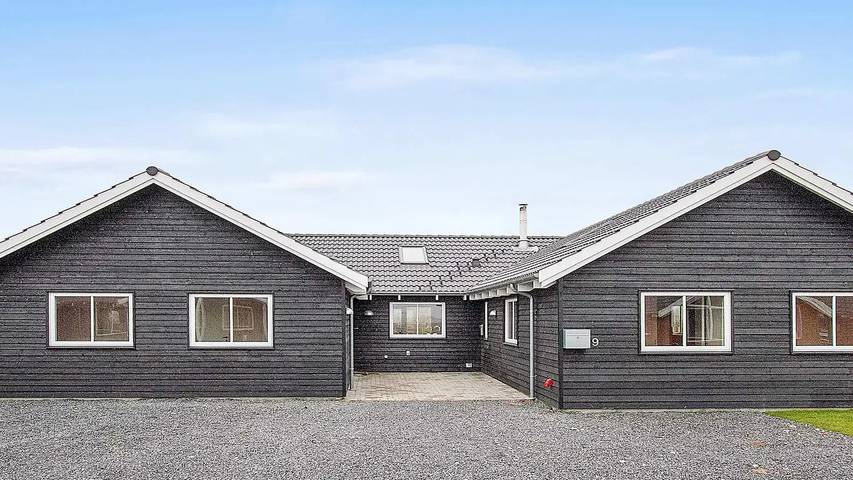 Ferienhaus für 17 Personen, mit Whirlpool und Terrasse sowie Pool und Sauna in Olpenitz - 4