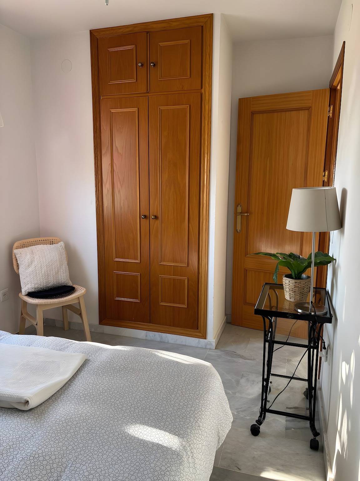 Holiday Home 'Beachside Townhouse - Sleeps 8' with Sea View, Wi-Fi and Air Conditioning in Las Chapas, Marbella