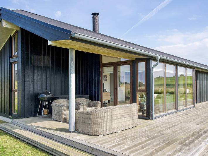 Ferienhaus für 8 Personen, mit Whirlpool und Sauna sowie Terrasse auf Seeland
