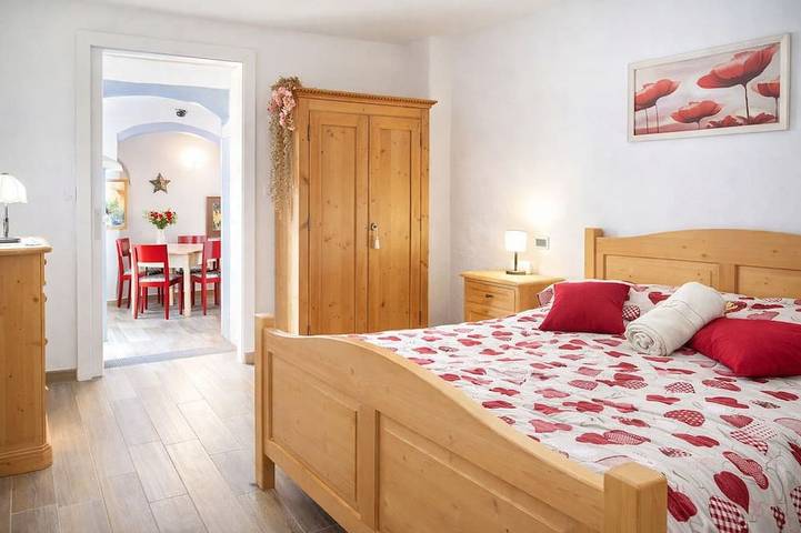 Ganze Wohnung, Die Alte Canonica Natur und Ruhe mit Wi-Fi PetFriendly Terrasse mit Hundebereich in Montagnaga (Baselga di Pinè), Baselga di Pinè