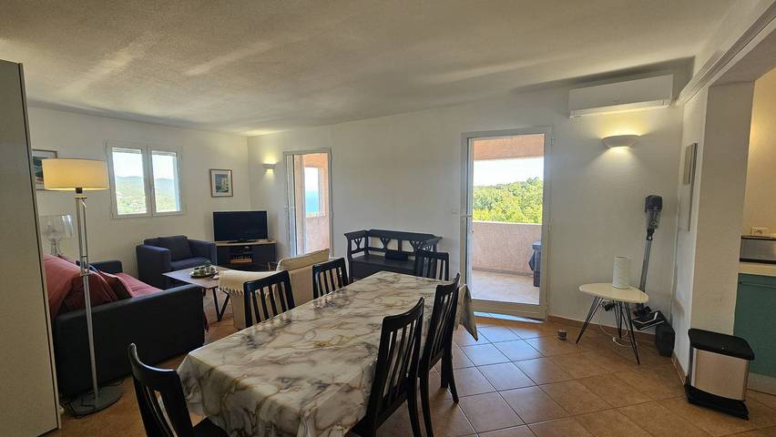 Appartement entier, Appartement Sarah Vue mer- Clim- Wi-fi in Favone, Conca