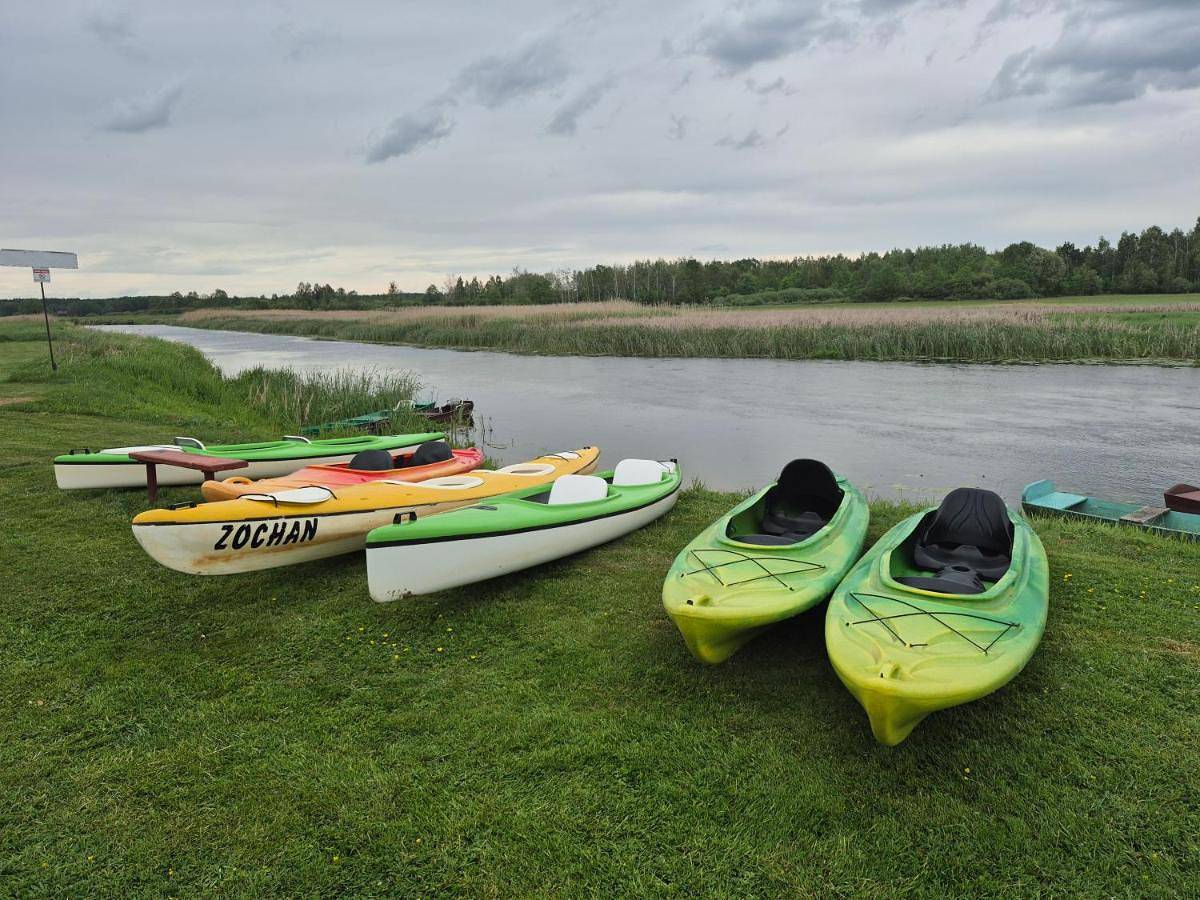 Szałasy drewniane nad rzeką Biebrza in Goniądz, Podlasie