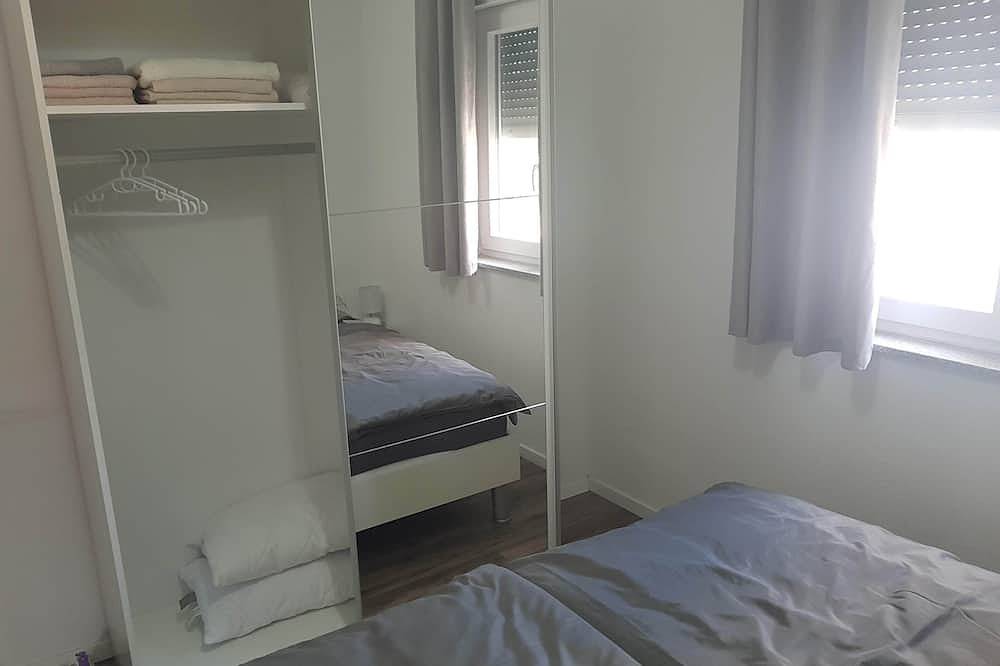 3-bedroom house in lovely Drinovci with Ac, Wifi. Enjoy a peaceful stay in Dalmatinisches Zagora